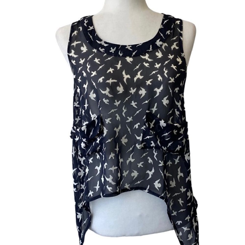 Double Zero Flowy Blouse Sleeveless Bird Pattern Design Shirt SZ S